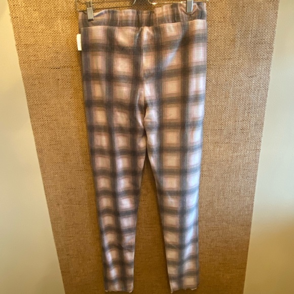 Thalia Sodi - Plaid loungewear set top and pants - Picture 12 of 14